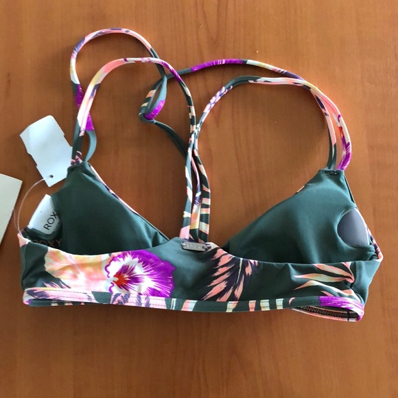Roxy brand bikini. - Picture 3 of 7